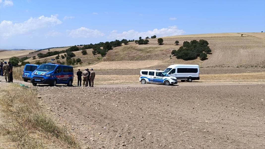 Kırıkkale'de akrabalar arasında tarla sulama kavgası... 3 kişi hayatını kaybetti 5