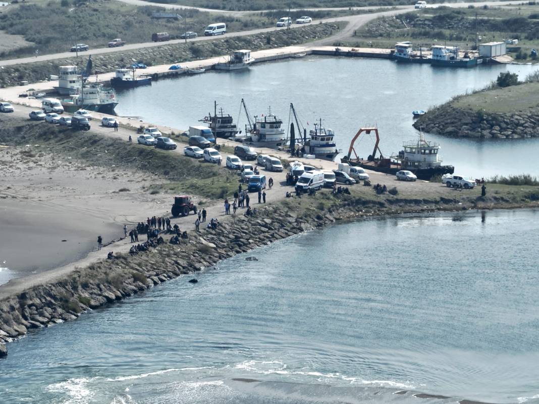 Samsun'da  tekneden düşüp kaybolan balıkçının cansız bedeni bulundu 4