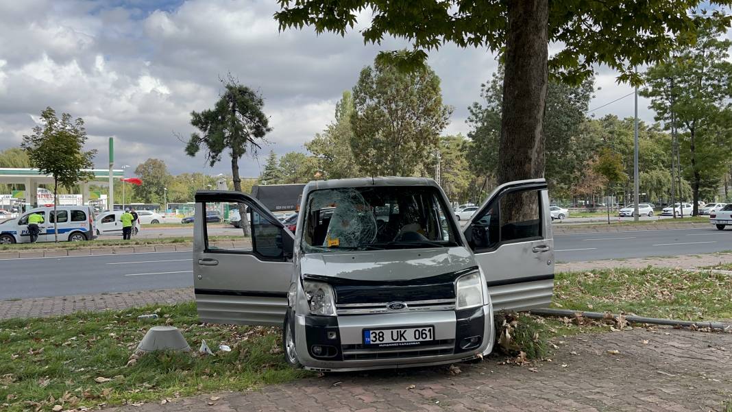 Kayseri'de hafif ticari aracın çarptığı yayadan acı haber 7