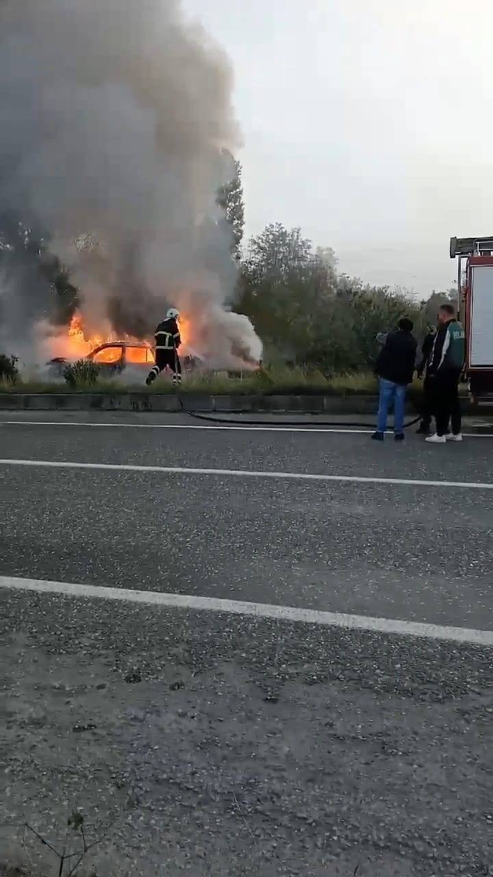 Zonguldak'ta çarpışan otomobiller alev aldı! 25 yaşındaydı, hayatını kaybetti 2