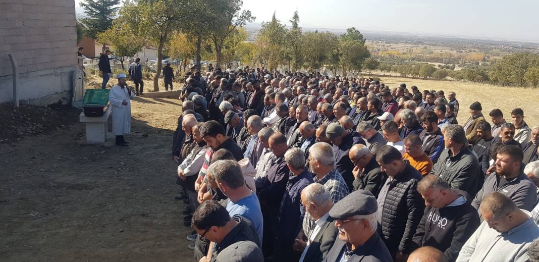 Denizli'de acı ölüm... Bahçede yaşandı, hastaneden cenazesi çıktı 2