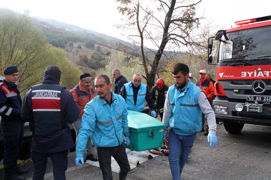 Manisa'da taksi kaza yaptı! Genç mühendis hayatını kaybetti 4