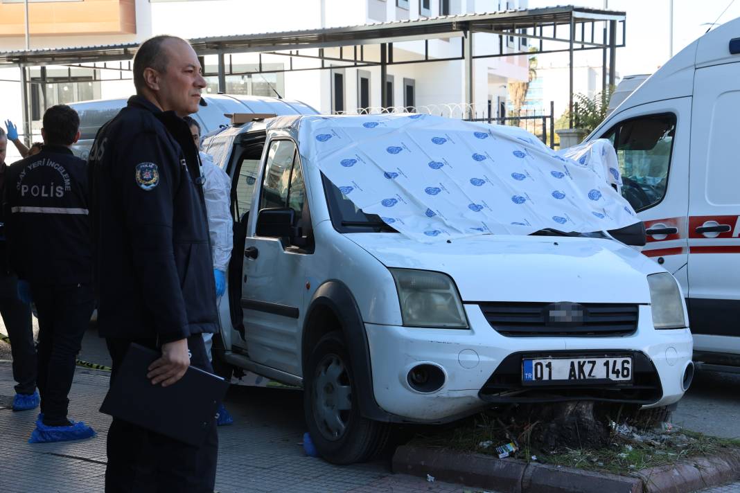 Adana'da bir kadın eski sevgilisinin nişanlanmasını kaldıramadı: 2 ölü 2