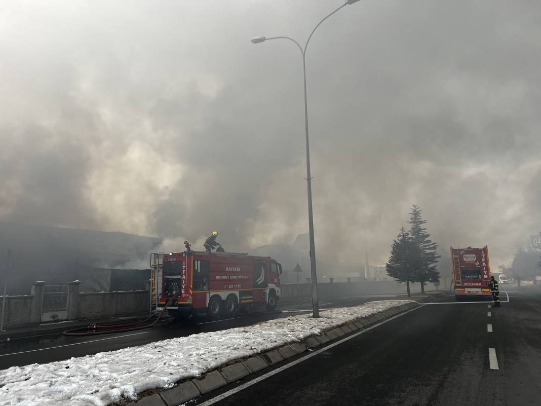 Kayseri'de fabrika yangınından acı haber: 3 kişi hayatını kaybetti 9