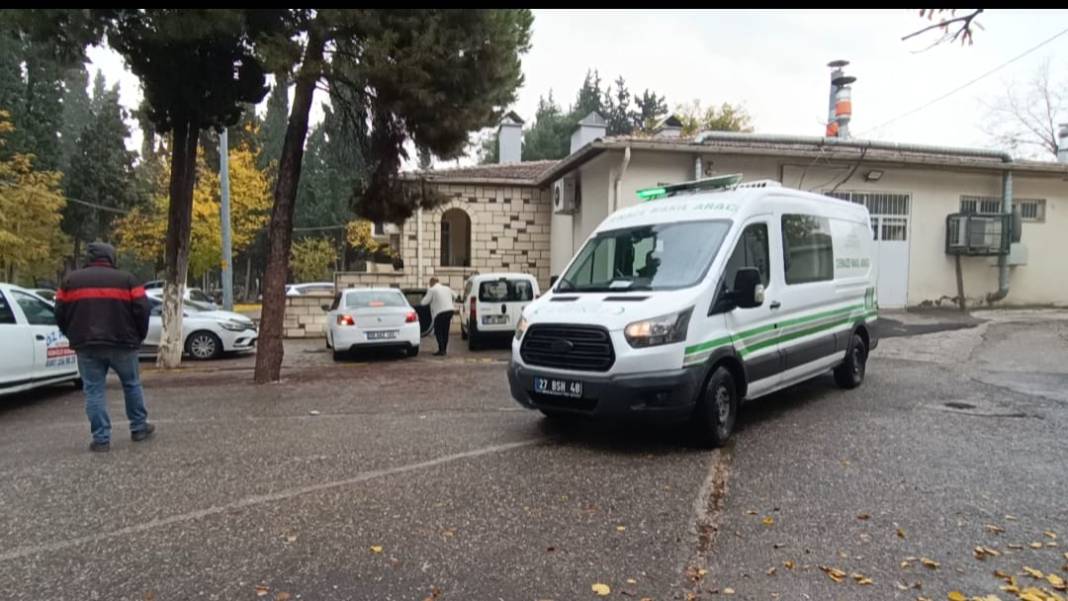 Gaziantep’te kaza! 3 genç hayatını kaybetti 4