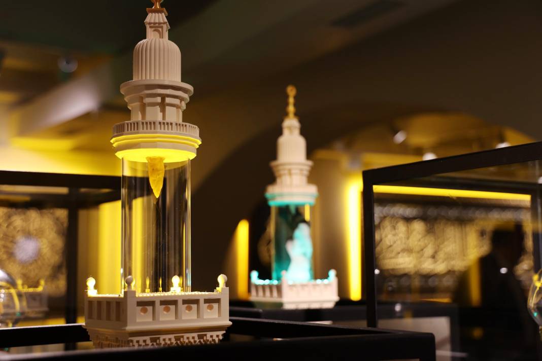 Konya'da "Mukaddes Emanetler" sergisi açıldı 5