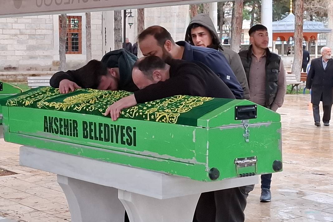 Henüz 5 yaşındaydı... Konya'da gözyaşları arasında toprağa verildi 6