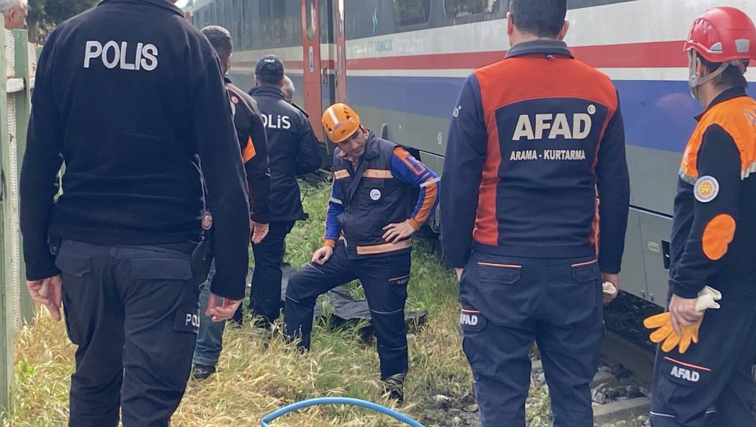 Karşıya geçmek isterken... Tren çarptı, hayatını kaybetti! 1