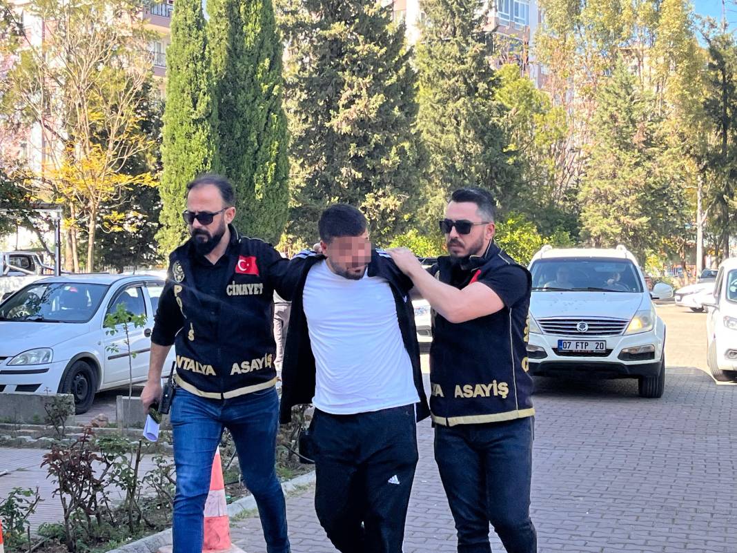 Kendisini taciz ettiğini iddia ettiği arkadaşını öldürdü 4