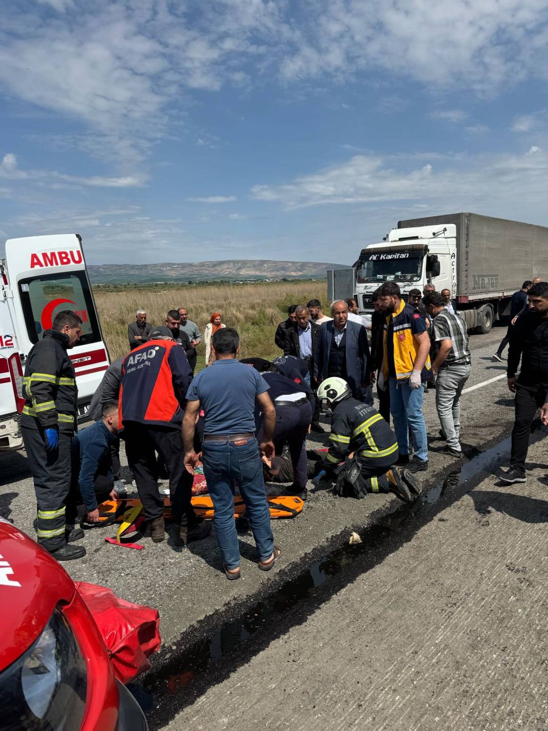 İki tır kafa kafaya çarpıştı: 1 ölü, 1 yaralı 3