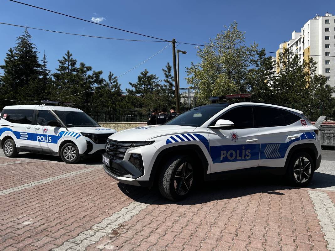 Çocuklarını almaya gittiği okulun önünde, eski eşi tarafından bıçaklandı 4