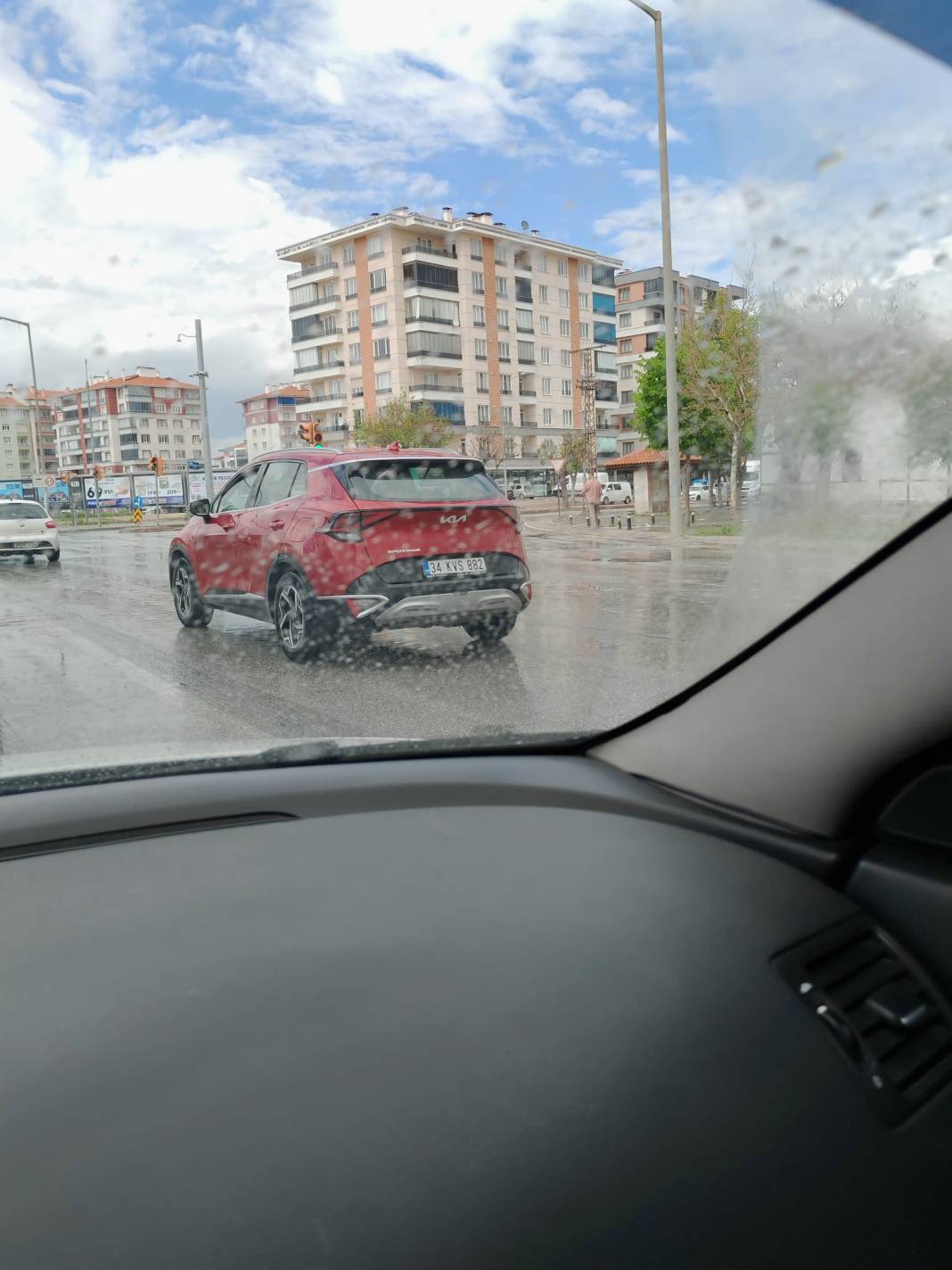 Konya’da kadın sürücü dehşeti! Her yerde aranıyor 2