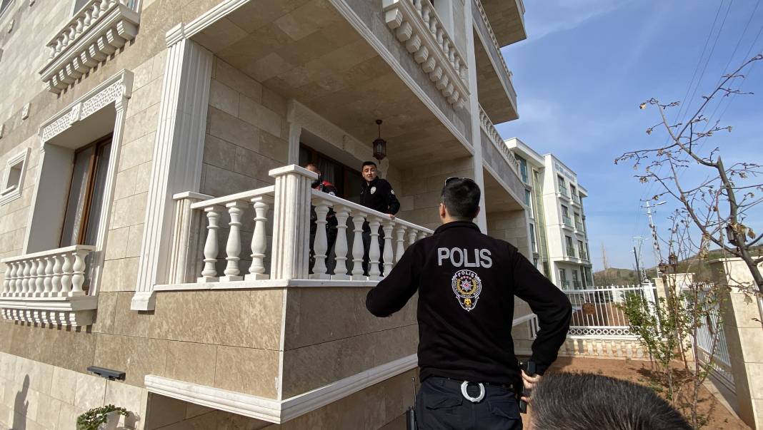 Dehşet saçtı... Karısını öldürüp hayatına son verdi 10