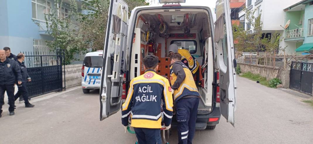 Birlikte yaşadığı kadını dövüp, bıçakladı 2