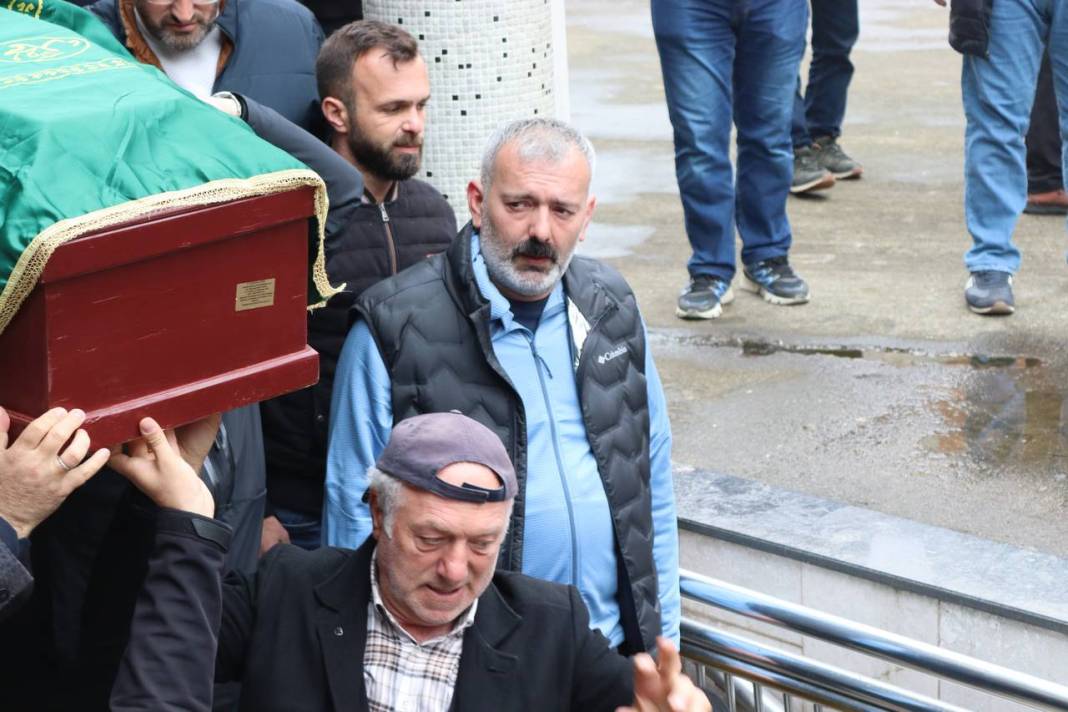 Bu acının tarifi yok! 3 kız kardeş, son yolculuklarına uğurlandı 13
