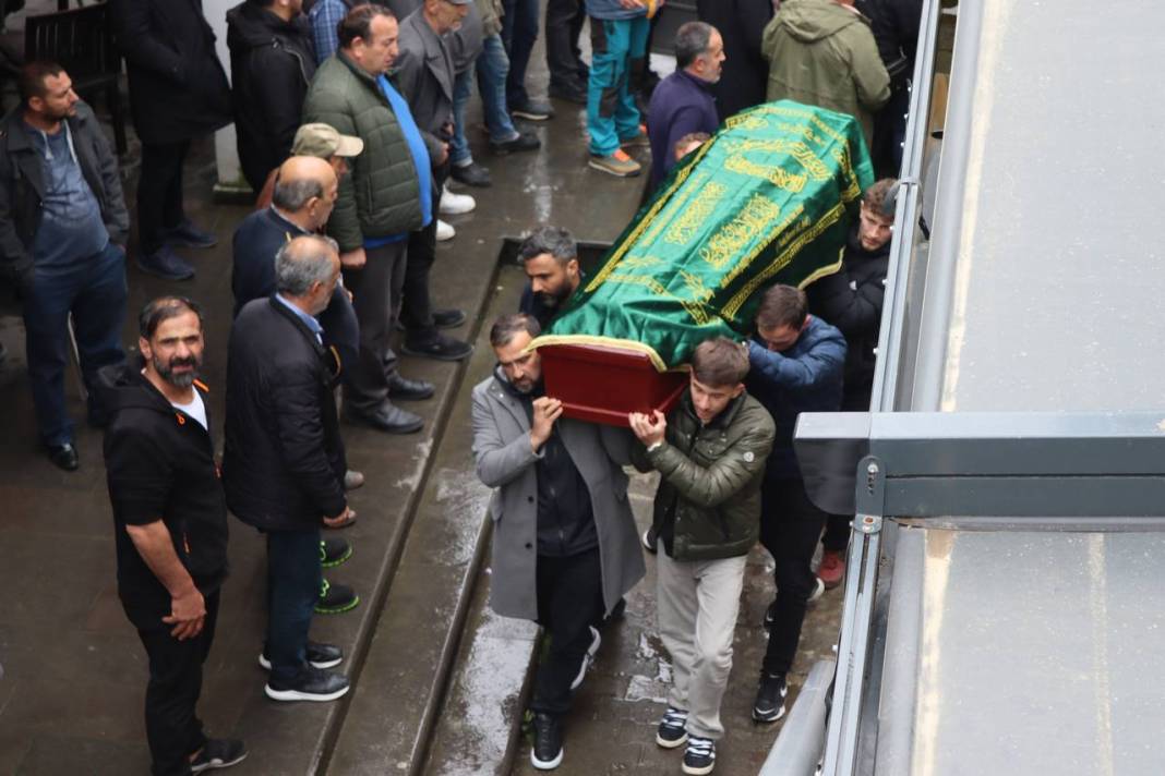 Bu acının tarifi yok! 3 kız kardeş, son yolculuklarına uğurlandı 8