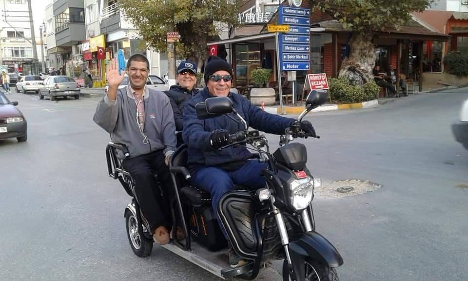 Çöp evde yangın: 2 ölü, 1 ağır yaralı 10