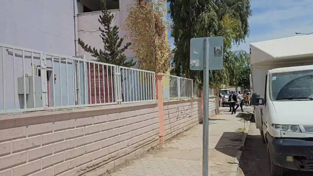 Okulun bahçesinde silahlı saldırıya uğrayan öğretmen öldü 8
