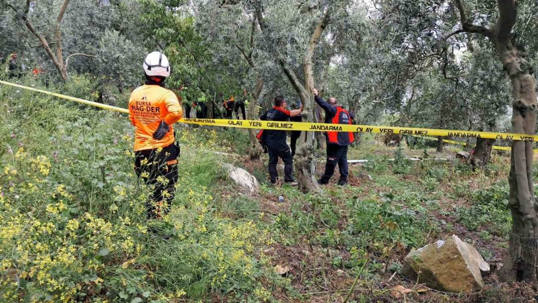 Emekli öğretmen asılı halde bulundu 3