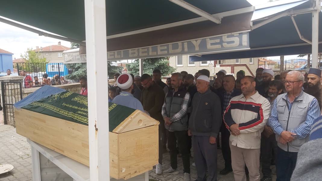 Kırklareli'de dehşet zinciri... Gözyaşları arasında toprağa verildi 1