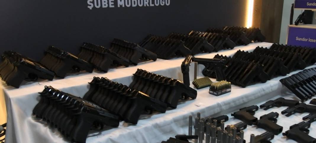 Masum görünen oyuncakçıdan cephanelik çıktı! 2