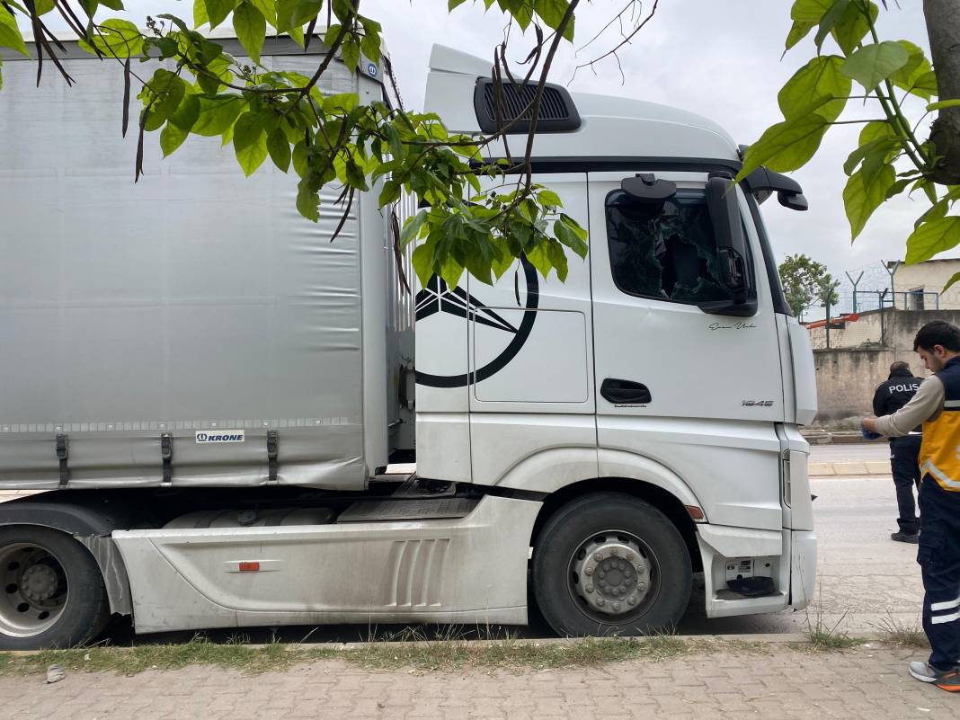 Kocaeli'yi sarsan olay! Araçta asılı halde bulundu 4