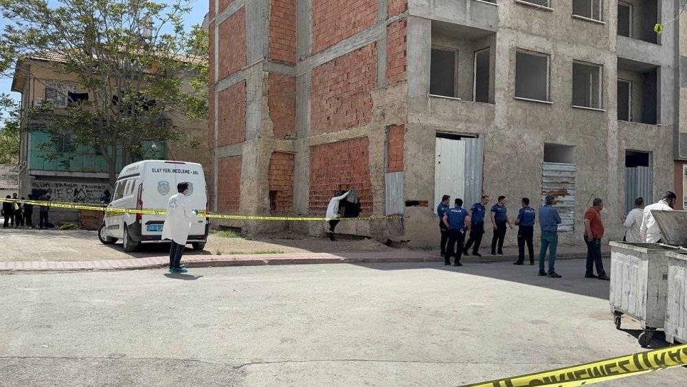 Konya’da inşaat halindeki binada ceset bulundu 2