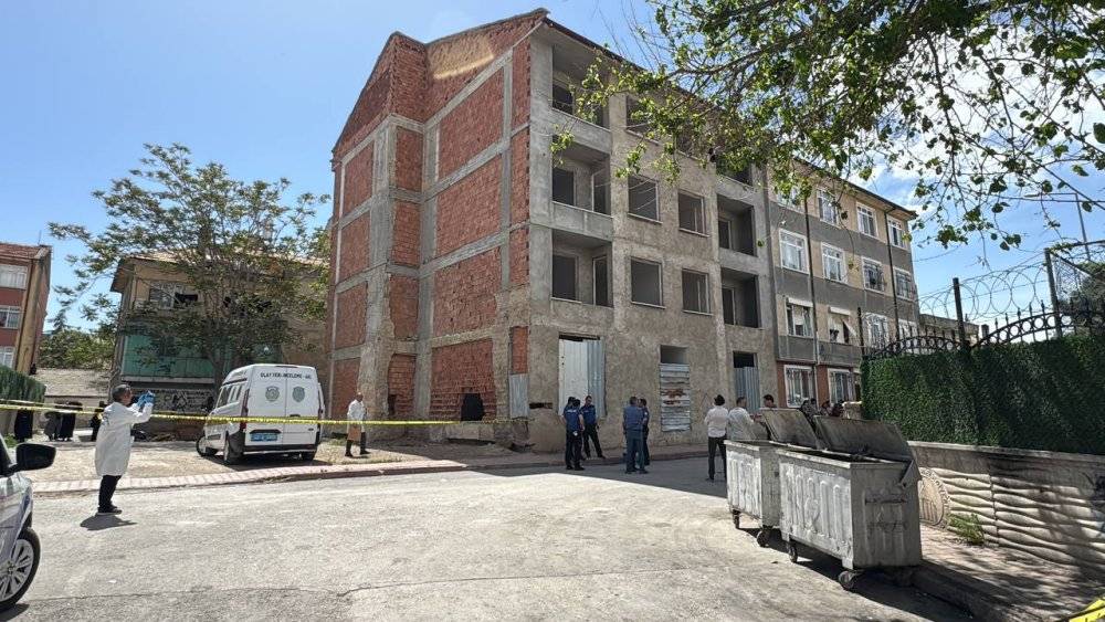 Konya’da inşaat halindeki binada ceset bulundu 3