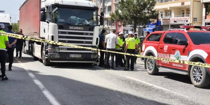 TIR'ın çarptığı yaya öldü