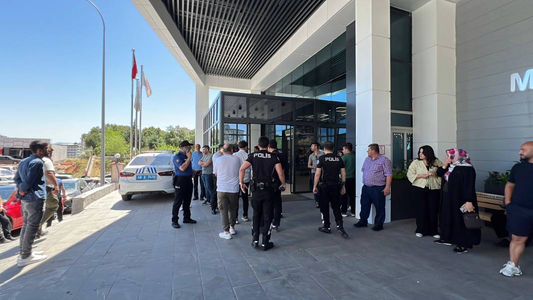 Kahramanmaraştaki hastanede eski eş dehşeti...Karısını öldürdü 5