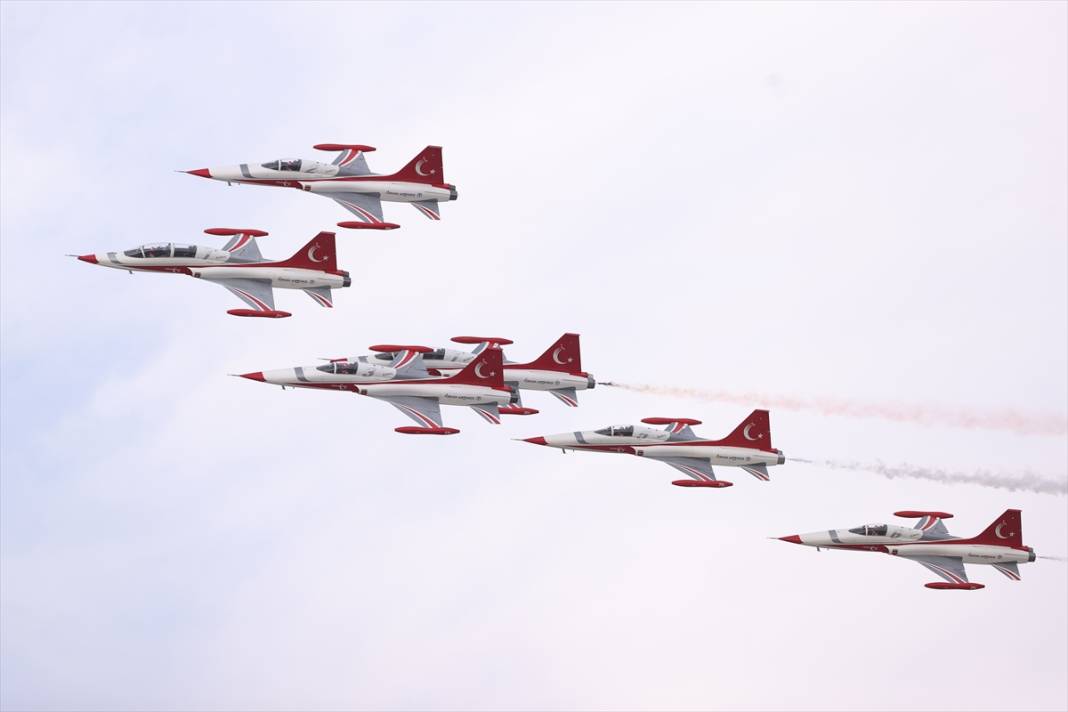 Türk Yıldızlarından, Konya'da muhteşem gösteri 1