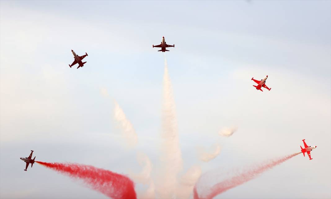 Türk Yıldızlarından, Konya'da muhteşem gösteri 13