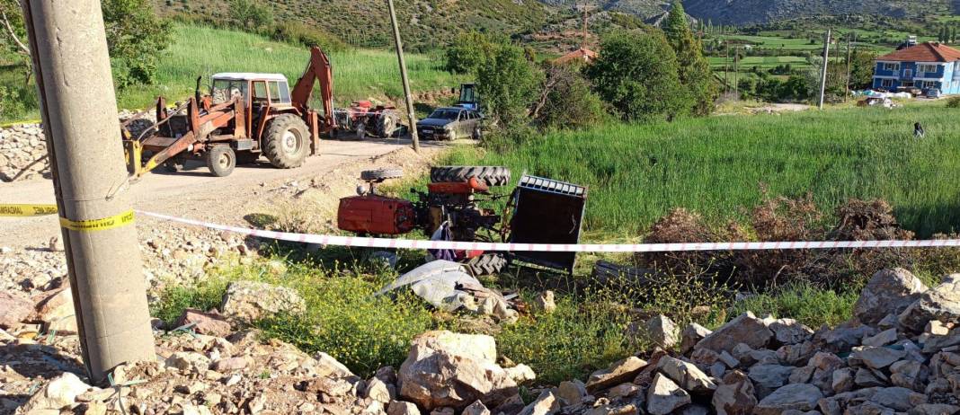 Devrilen traktörün altında kalan 11 yaşındaki çocuk öldü 10