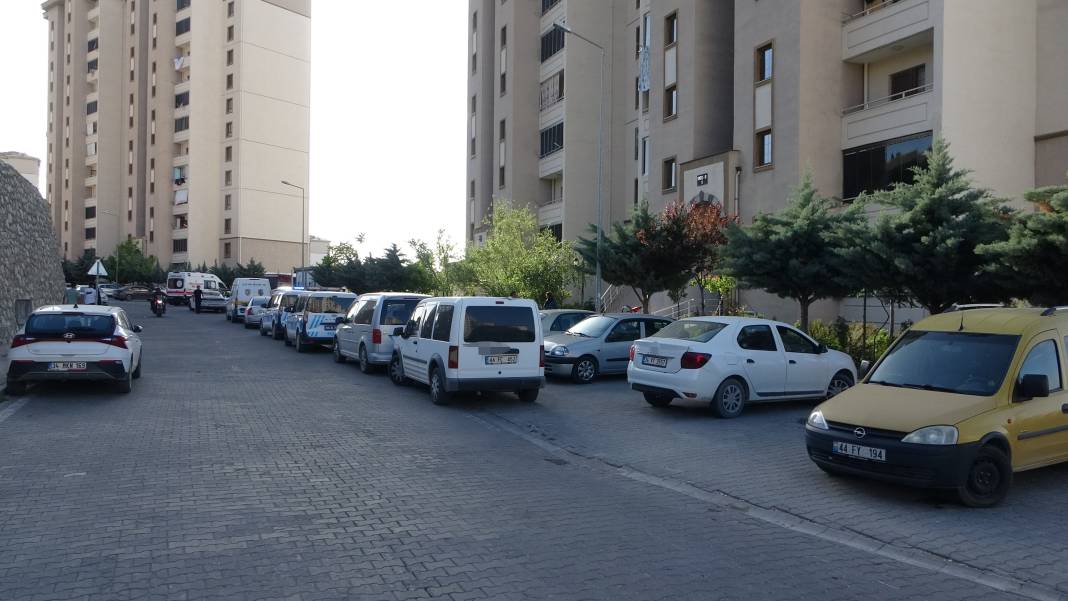 Yaşlı adam evinde başından vurulmuş halde bulundu 5