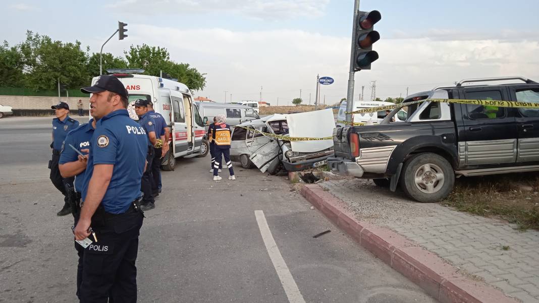 Konya merkezde feci kaza... Karı koca hayatını kaybetti 5