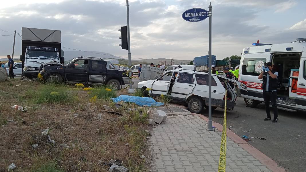 Konya merkezde feci kaza... Karı koca hayatını kaybetti 6