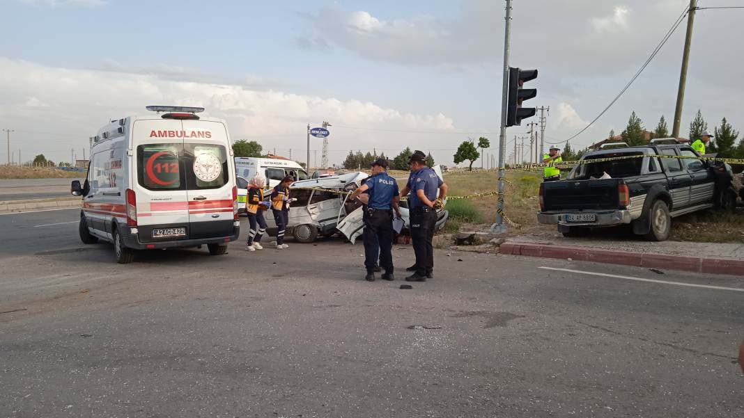 Konya'da yaşlı çiftin öldüğü feci kaza kamerada 2