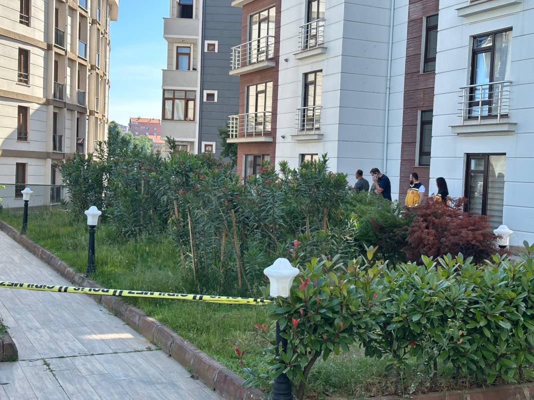 Gece balkondan düşen Elif’in sabah cansız bedeni bulundu 4