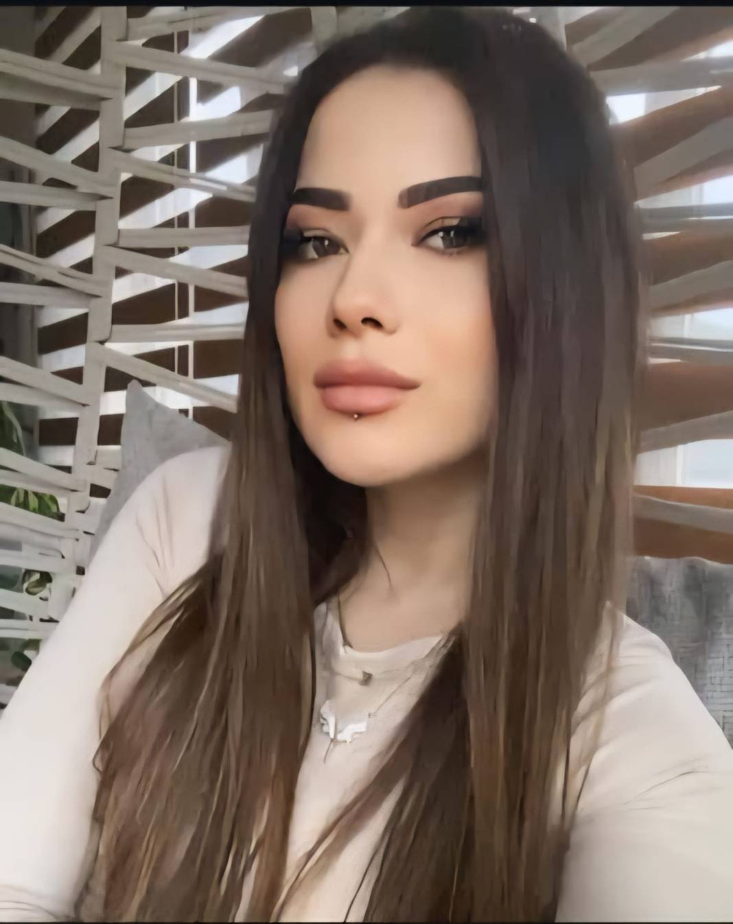 Gece balkondan düşen Elif’in sabah cansız bedeni bulundu 7