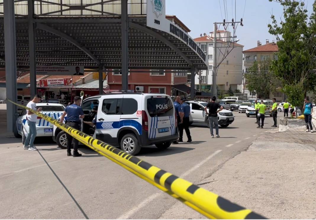 Çöp kamyonunun altında can verdi 3