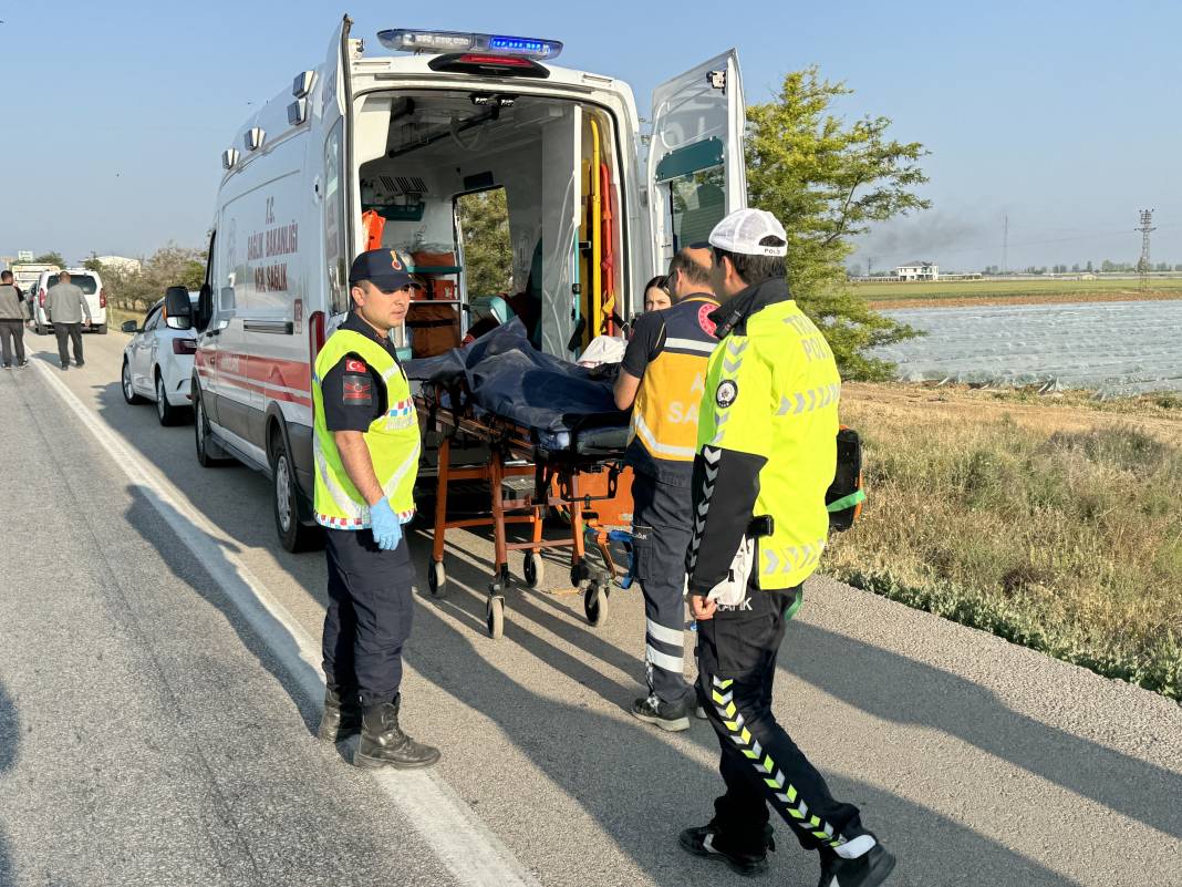Konya’da bayram sabahı yolcu otobüsü devrildi: 1 ölü, 23 yaralı 8