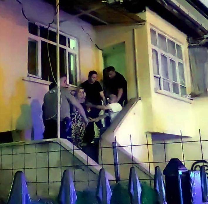 Bayrama bıçaklı tartışmayla girdiler 2