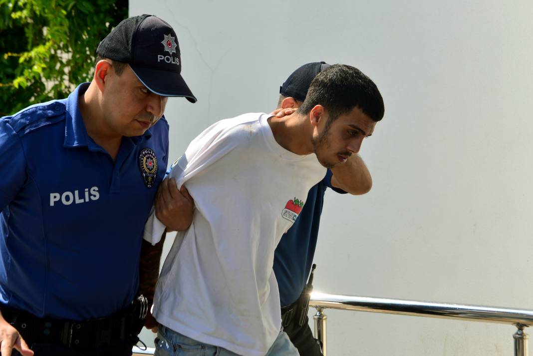 Miras paylaşımı nedeniyle husumetli oldukları dayısını bıçakladı 6