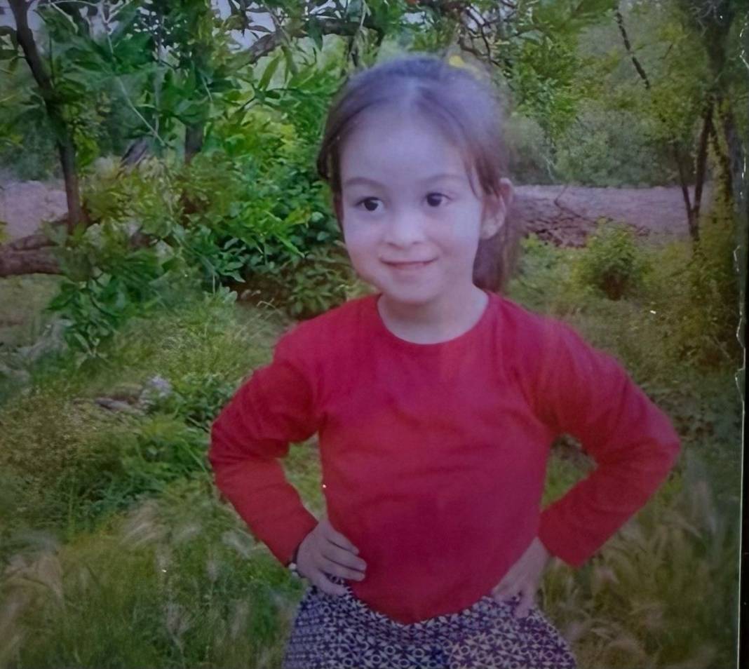 Gözyaşları sel oldu, babası güçlükle ayakta durdu... Hayatını kaybetti 3