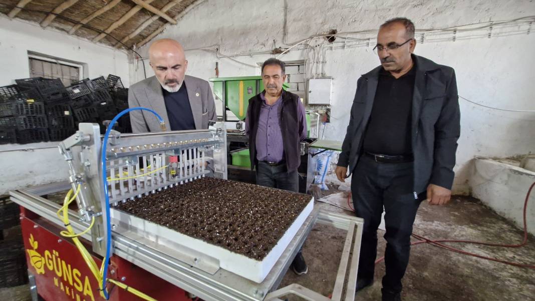 Memur emeklisi çiftçi kurdu... Yarısını Konya'ya satıyor 1