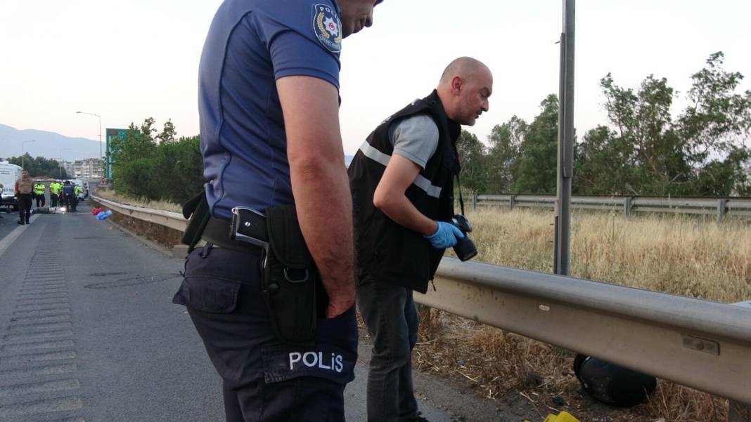 Bariyere çarpan motosikletin sürücüsü motokurye öldü 6