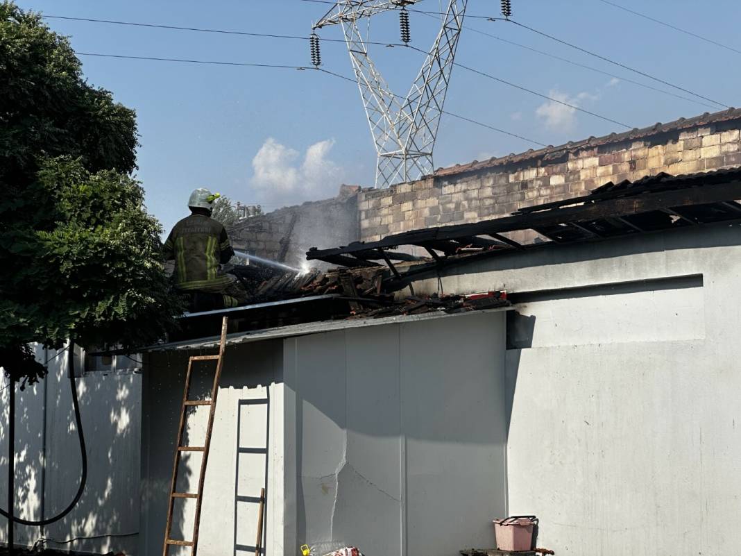 Müştemilatta çıkan yangında yaralanan bebek hastanede yaşamını yitirdi 6