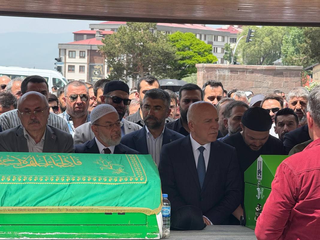 Yardımsever iş insanı dualarla uğurlandı 6