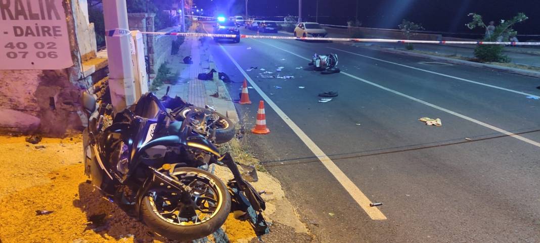 Aynı istikamete giden iki motosiklet çarpıştı: 2 ölü 1