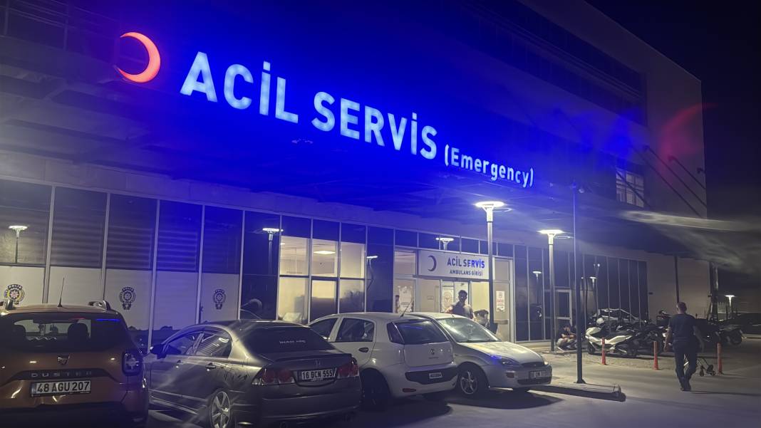 Aynı istikamete giden iki motosiklet çarpıştı: 2 ölü 3